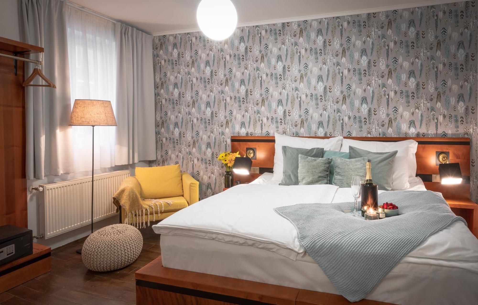4 Elements Apartments Praha Bagian luar foto