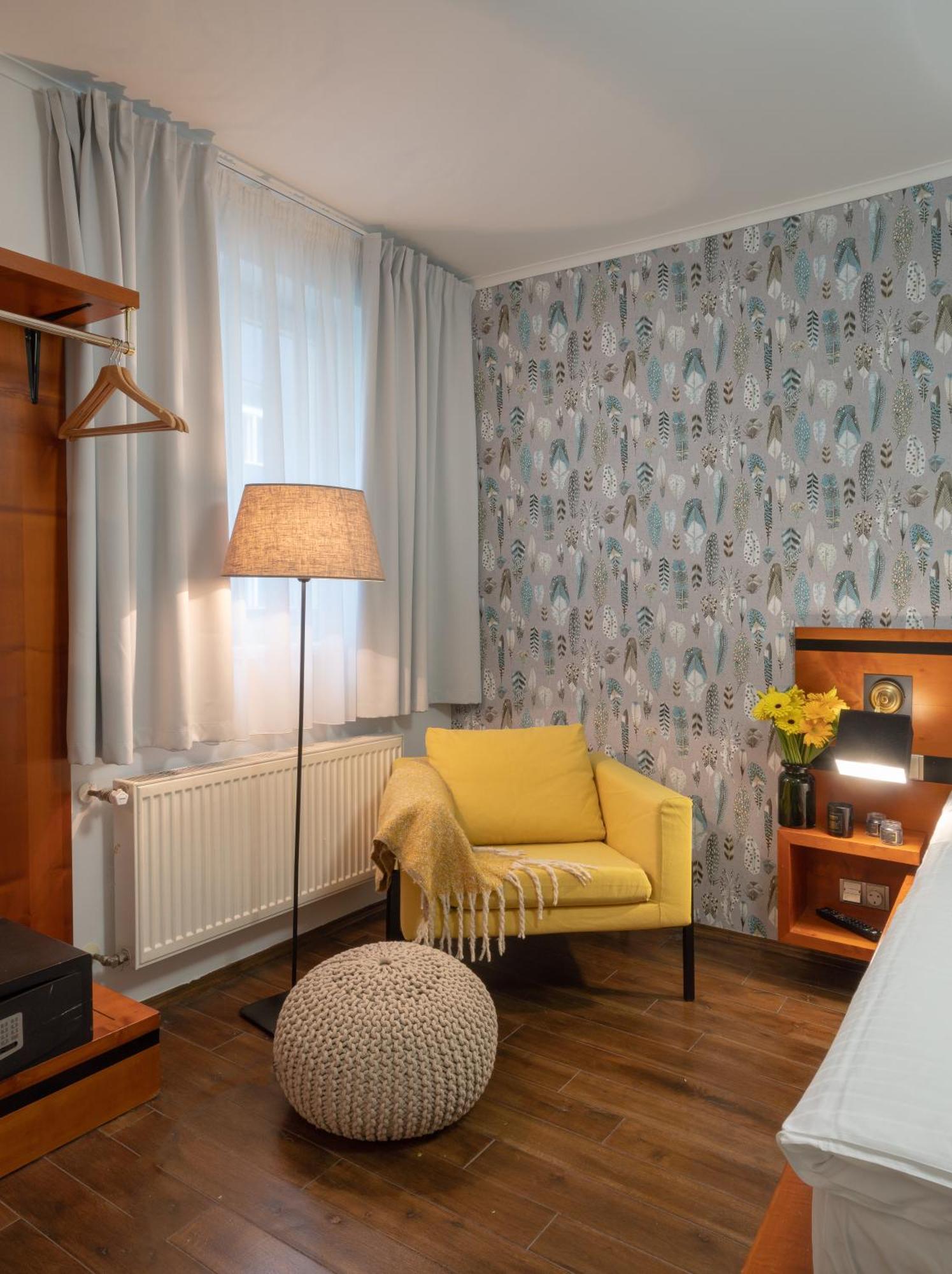 4 Elements Apartments Praha Bagian luar foto