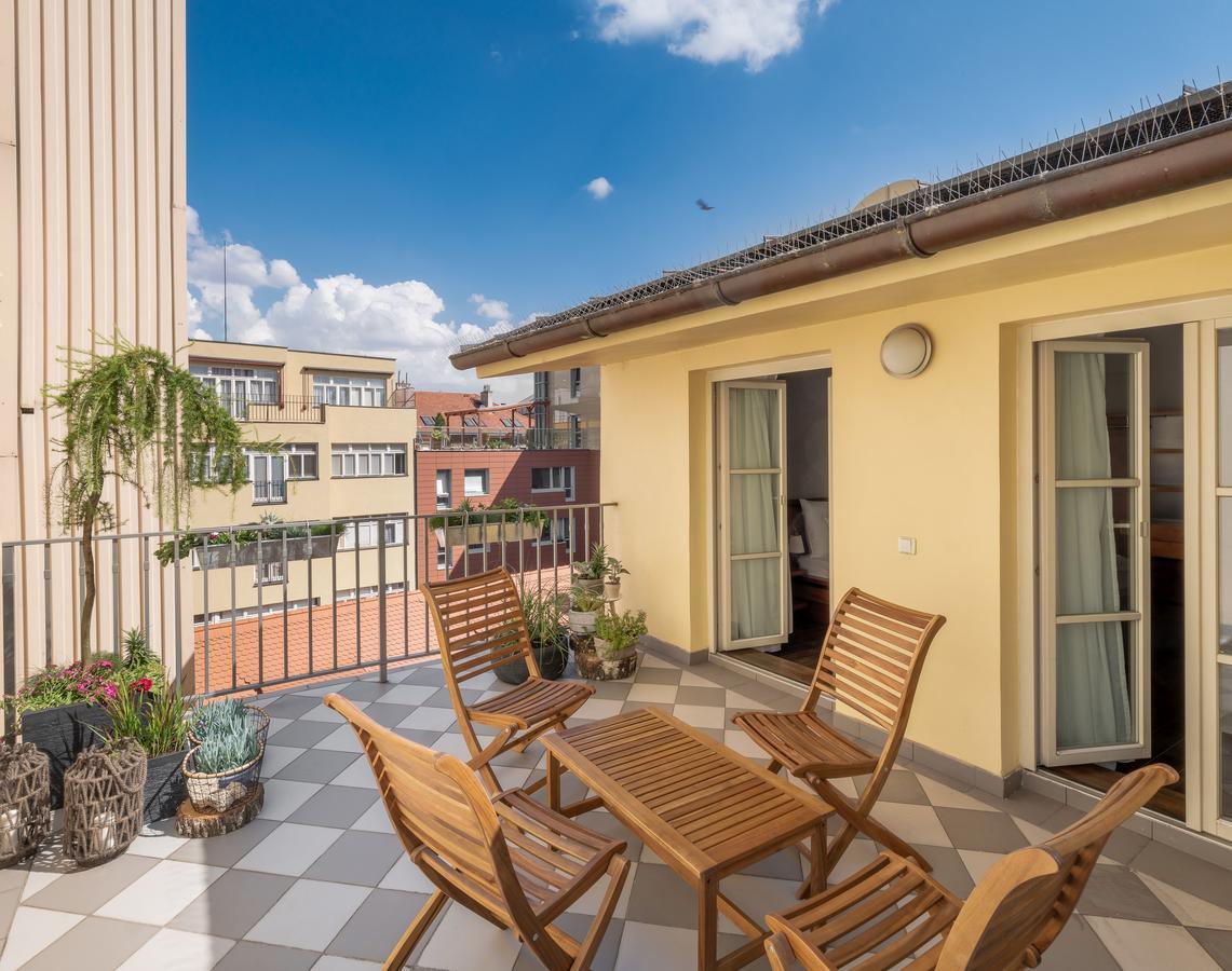 4 Elements Apartments Praha Bagian luar foto